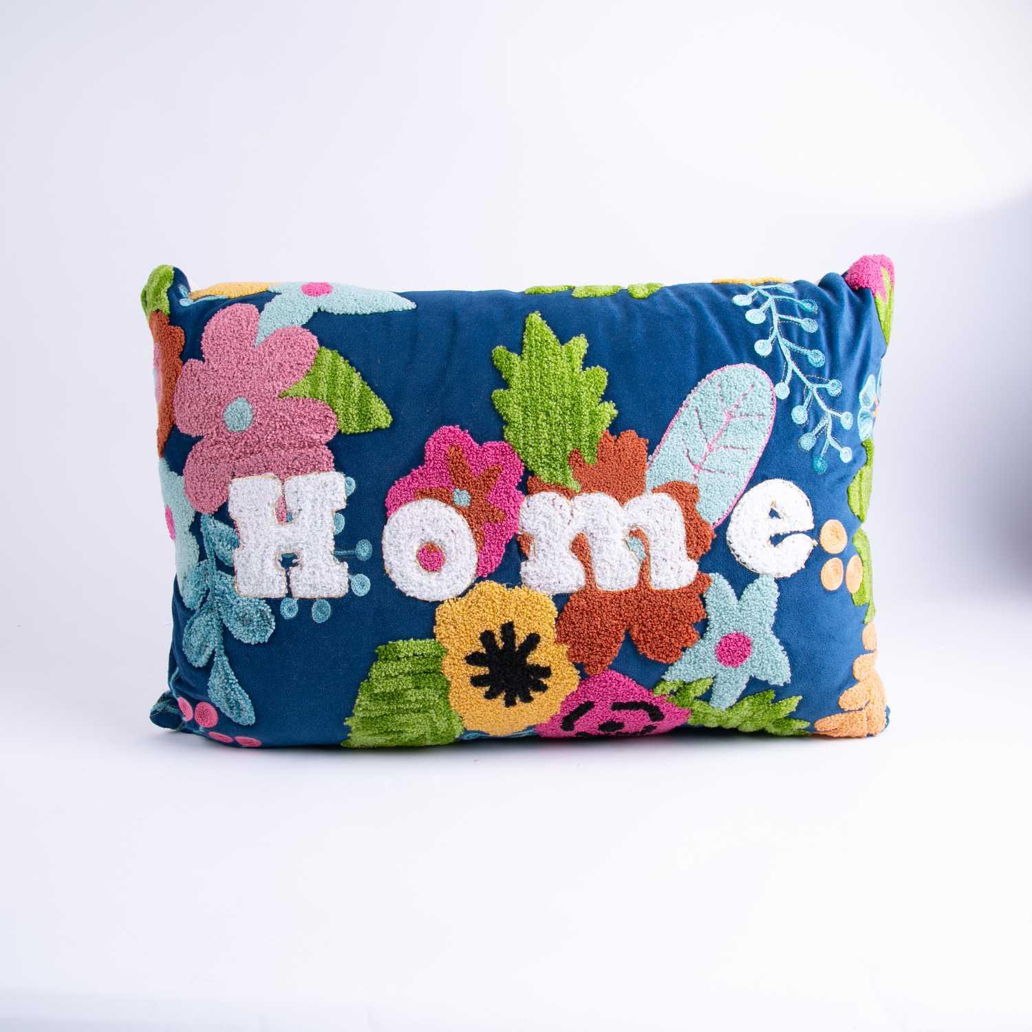 وسادة بعبارة Home من سيلورا