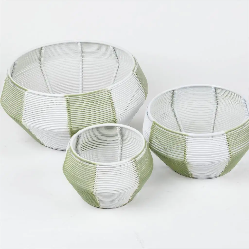 serving basket from mimosa