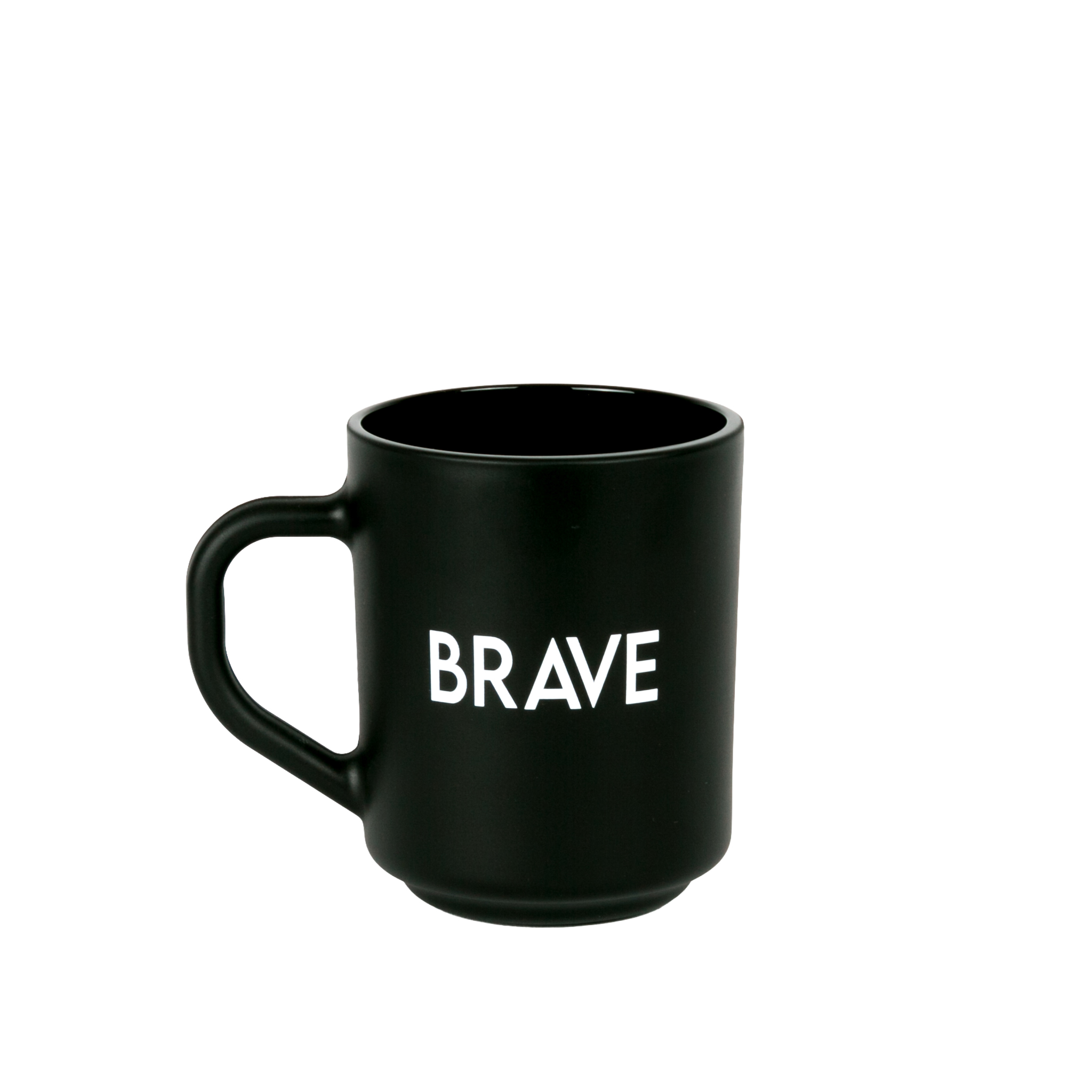 كوب قهوة بعبارة Brave من اورورا
