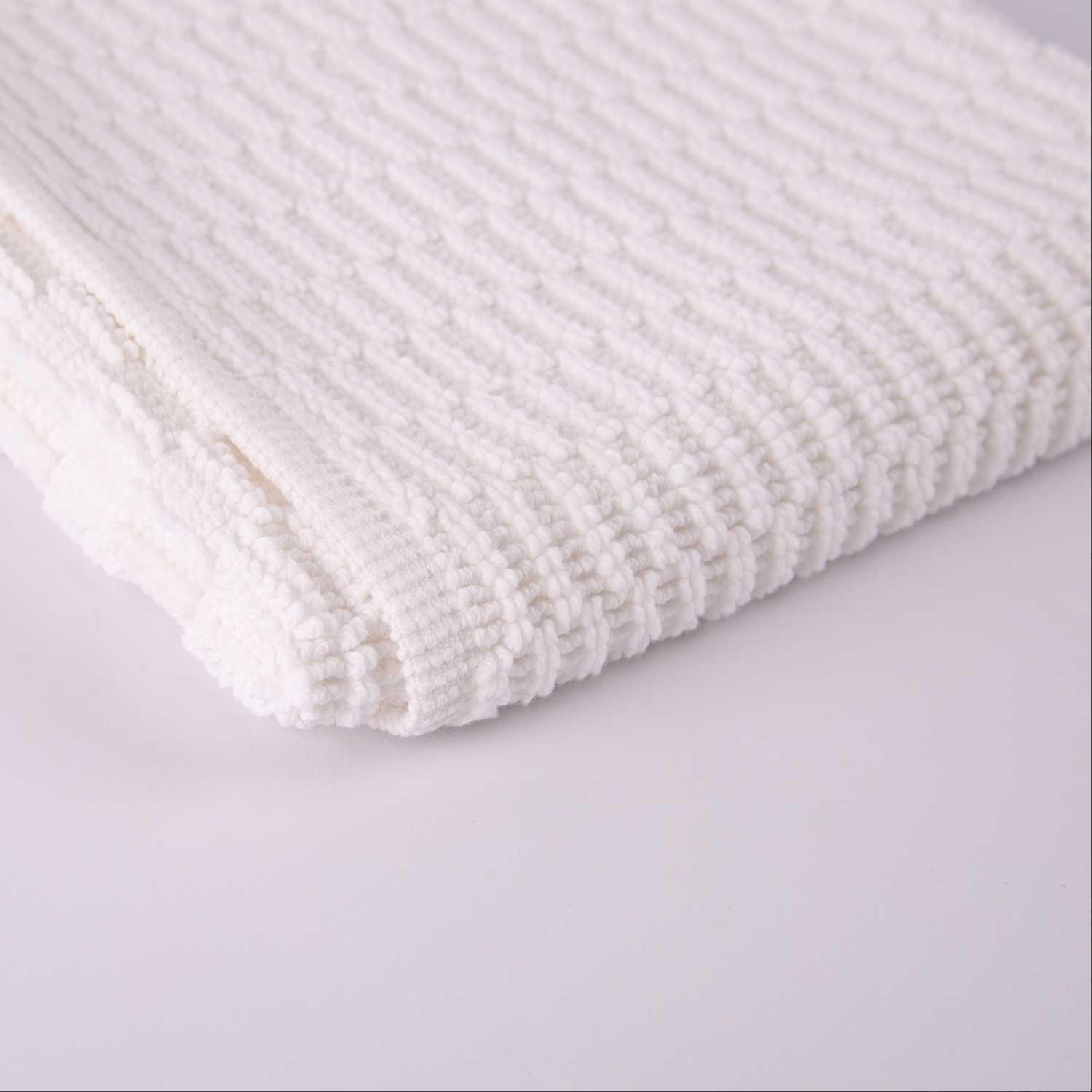 

alaska bathmat sage, White